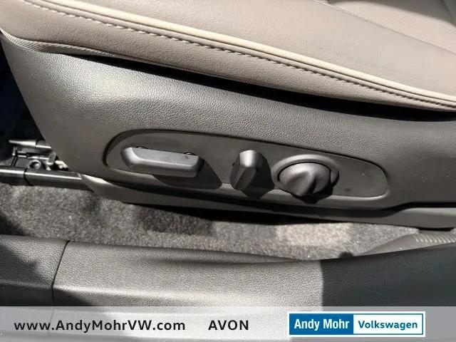2024 Buick NV Avenir FWD