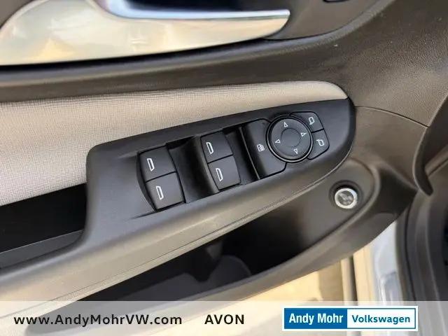 2024 Buick NV Avenir FWD