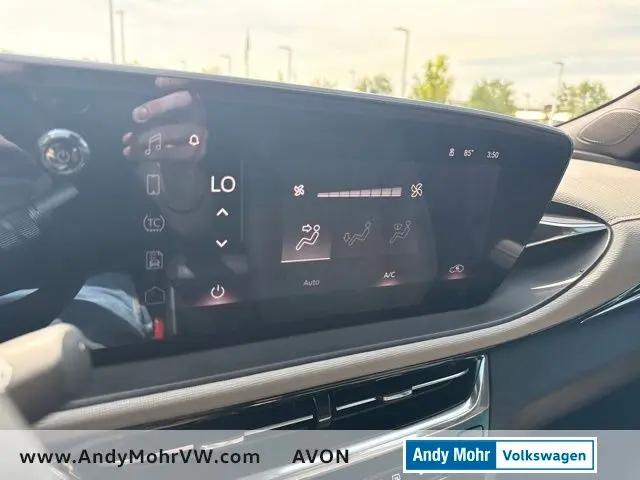 2024 Buick NV Avenir FWD