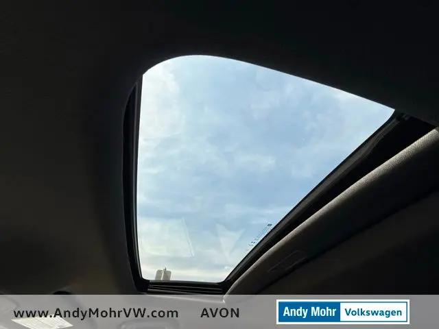 2024 Buick NV Avenir FWD