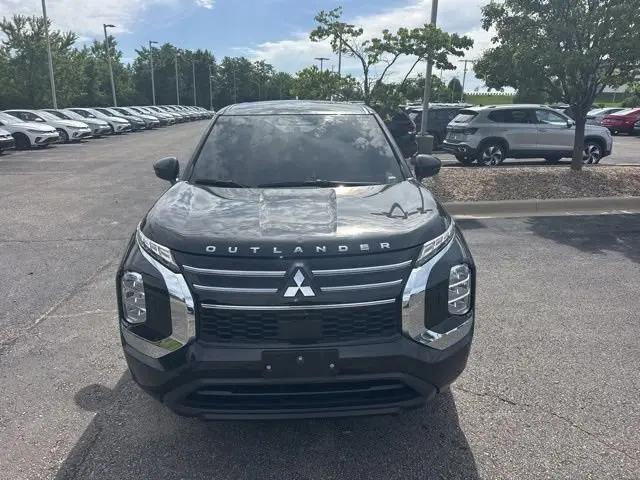 2025 Mitsubishi Outlander ES 2.5 S-AWC