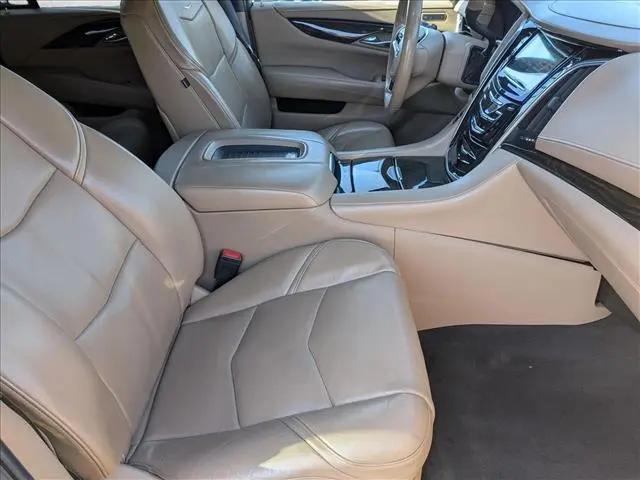 2020 Cadillac Escalade 4WD Platinum