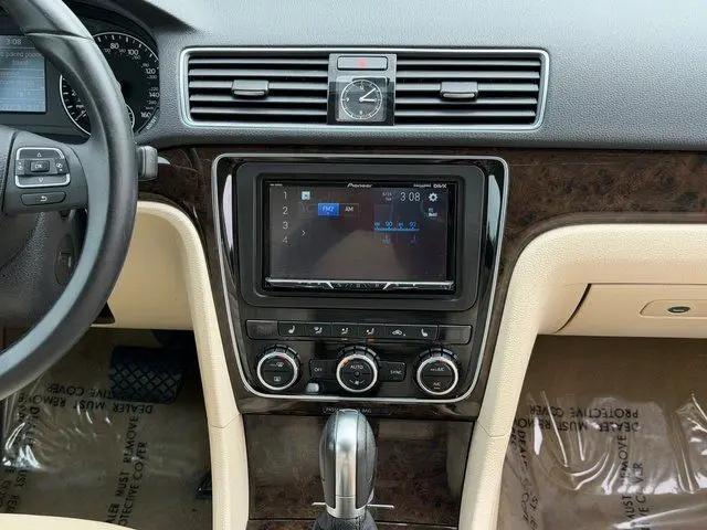 2014 Volkswagen Passat 1.8T SEL Premium