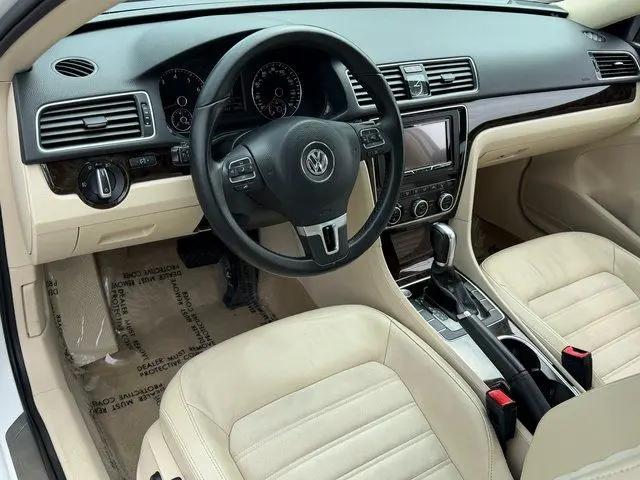 2014 Volkswagen Passat 1.8T SEL Premium