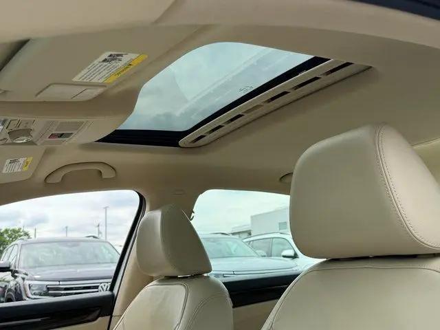 2014 Volkswagen Passat 1.8T SEL Premium