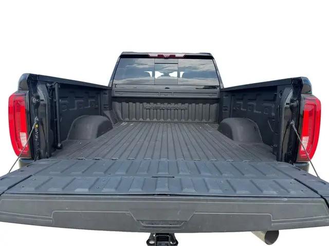 2023 GMC Sierra 2500HD 4WD Crew Cab Standard Bed Denali