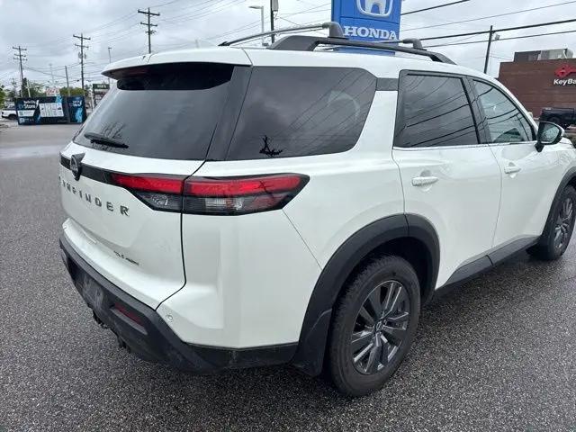 2022 Nissan Pathfinder SV 4WD