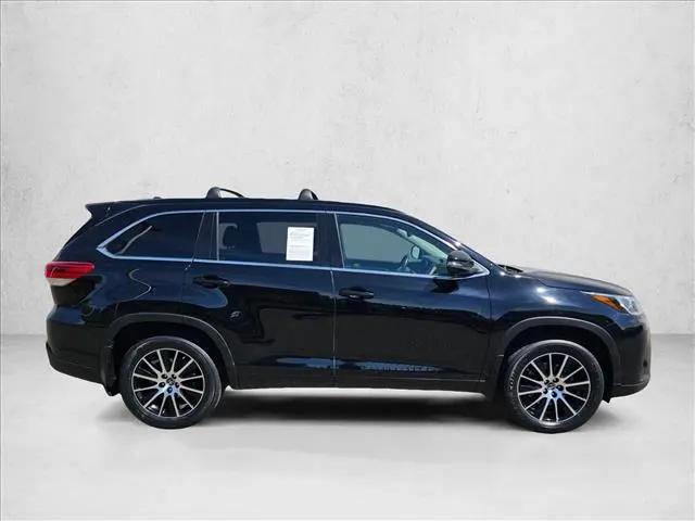 2018 Toyota Highlander SE
