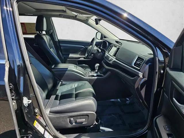 2018 Toyota Highlander SE