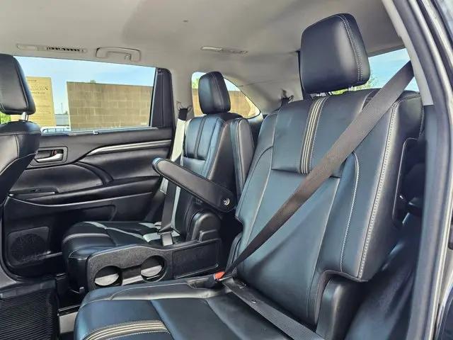 2018 Toyota Highlander SE
