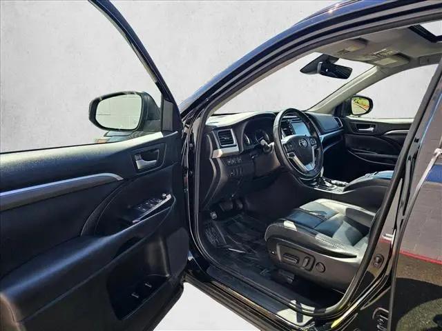 2018 Toyota Highlander SE