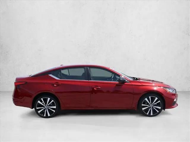 2022 Nissan Altima SR Intelligent AWD