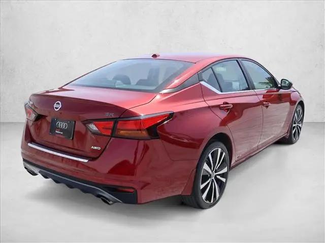 2022 Nissan Altima SR Intelligent AWD