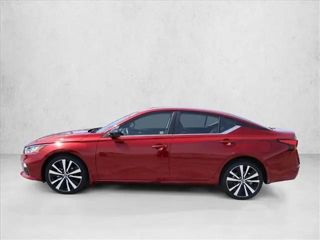 2022 Nissan Altima SR Intelligent AWD