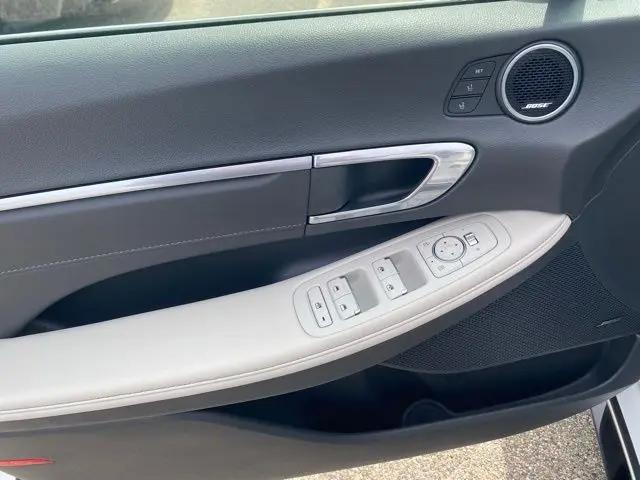 2023 Hyundai Sonata Hybrid Limited