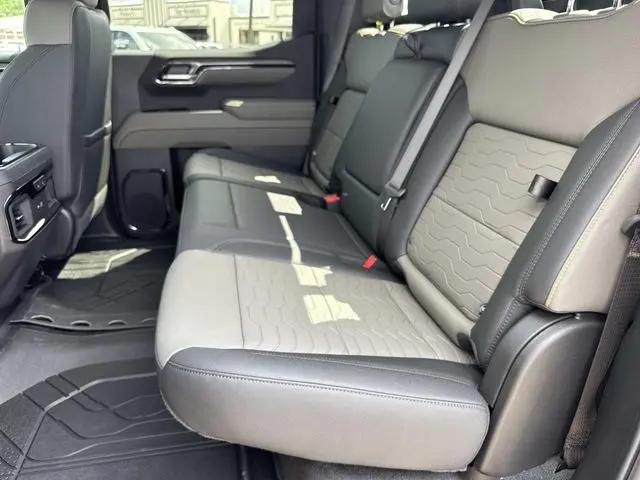2026 Chevrolet Silverado 1500 4WD Crew Cab Short Bed ZR2