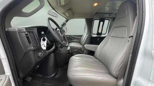 2026 Chevrolet Express Cargo Van 2500 Regular Wheelbase, WT, RWD