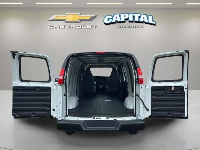 2026 Chevrolet Express Cargo Van 2500 Regular Wheelbase, WT, RWD