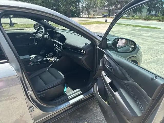 2025 Buick NV Sport Touring FWD