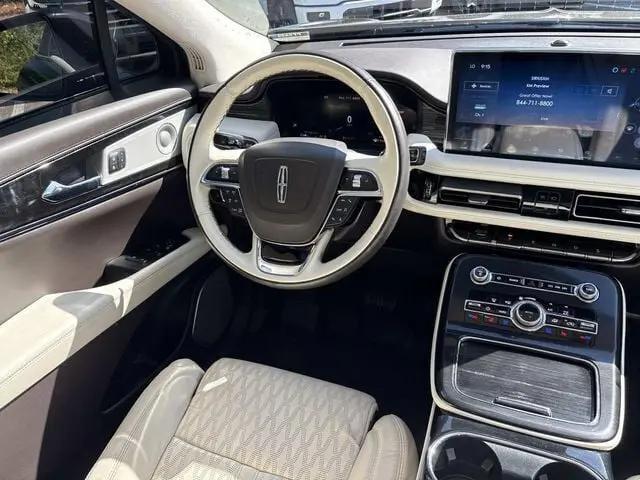2022 Lincoln Nautilus Black Label