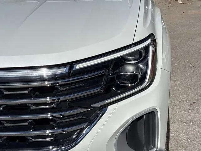2025 Volkswagen Atlas 2.0T SEL