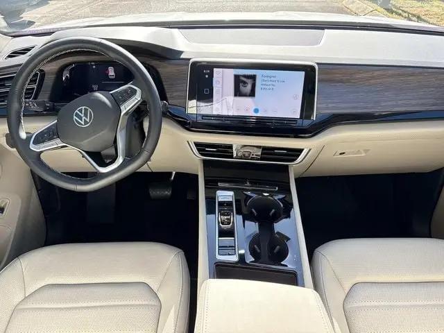 2025 Volkswagen Atlas 2.0T SEL