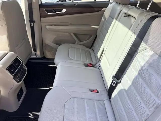 2025 Volkswagen Atlas 2.0T SEL
