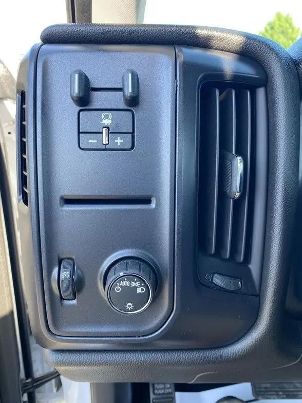 2024 Chevrolet Silverado 6500HD 1WT