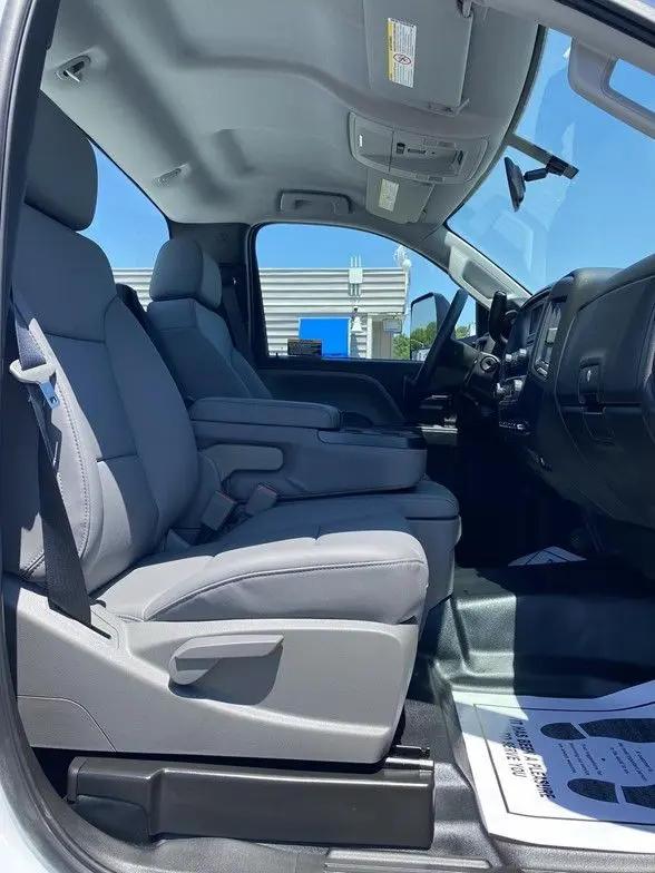 2024 Chevrolet Silverado 6500HD 1WT