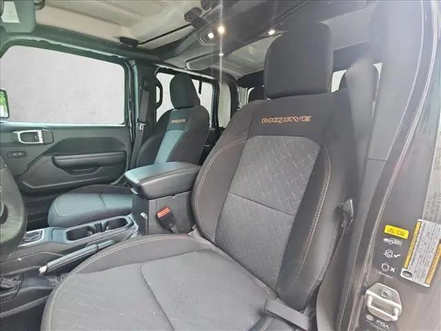 2024 Jeep Gladiator Sport