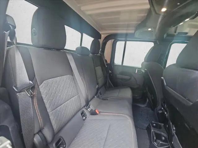 2024 Jeep Gladiator Sport