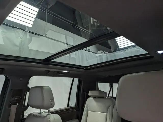 2023 Chevrolet Suburban 4WD Z71