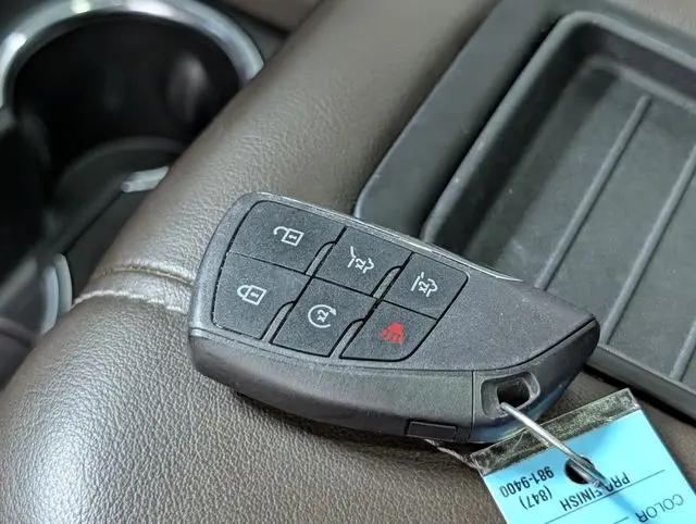2023 Chevrolet Suburban 4WD Z71