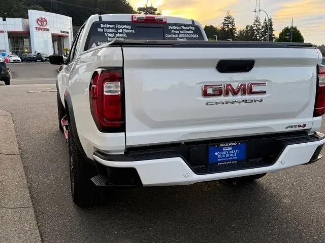 2024 GMC Canyon 4WD AT4