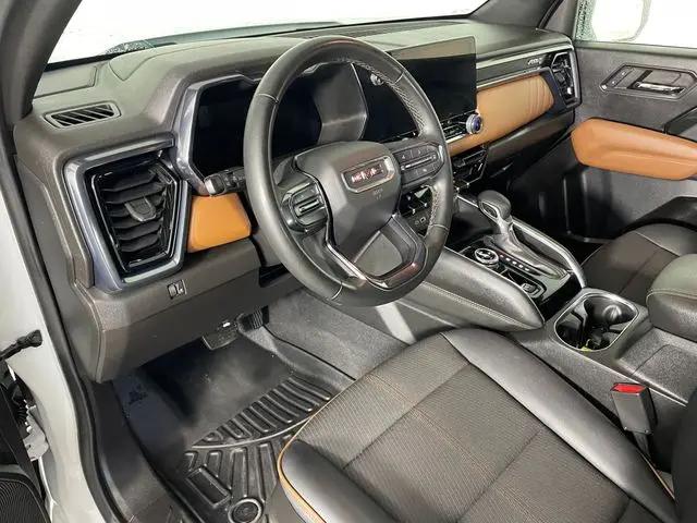 2024 GMC Canyon 4WD AT4