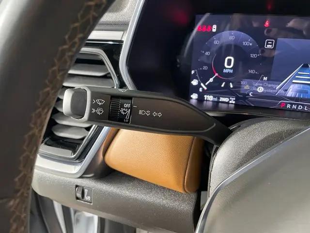 2024 GMC Canyon 4WD AT4