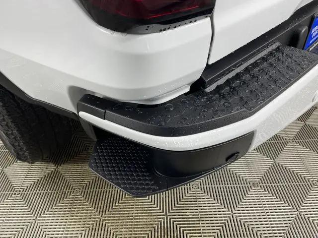 2024 GMC Canyon 4WD AT4