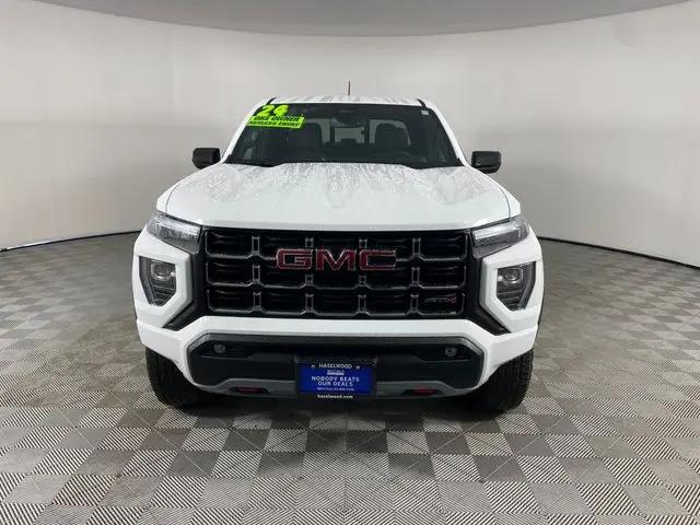 2024 GMC Canyon 4WD AT4