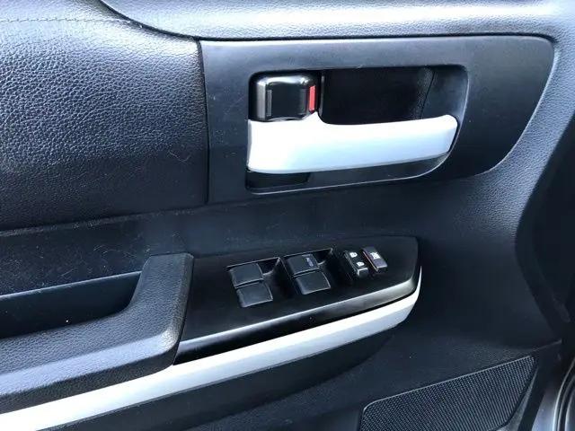 2018 Toyota Tundra SR5 5.7L V8