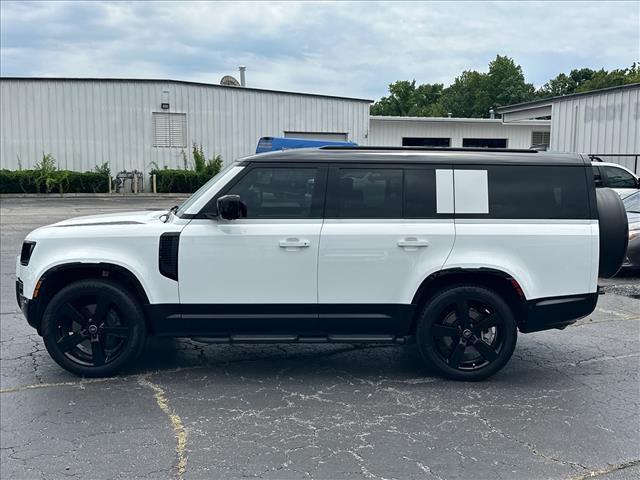 2025 Land Rover Defender 130 P400 X-Dynamic SE