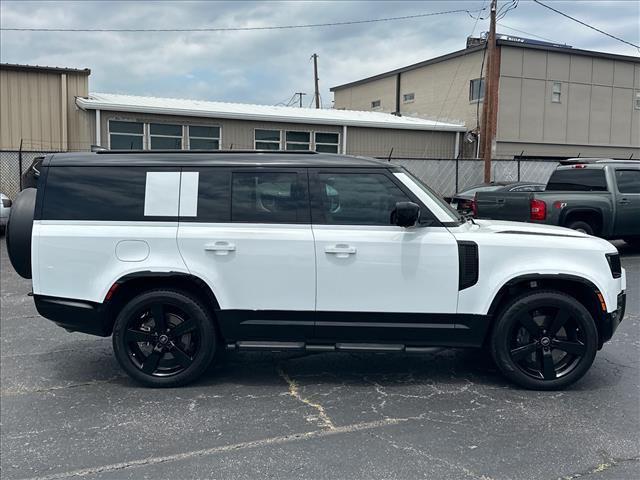 2025 Land Rover Defender 130 P400 X-Dynamic SE