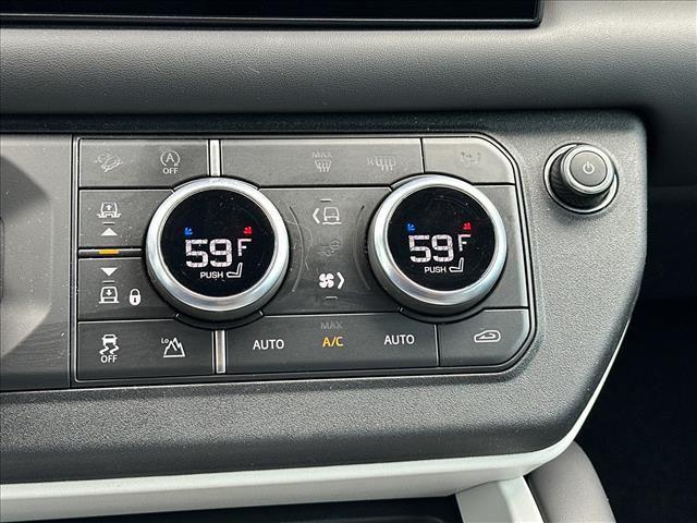 2025 Land Rover Defender 130 P400 X-Dynamic SE