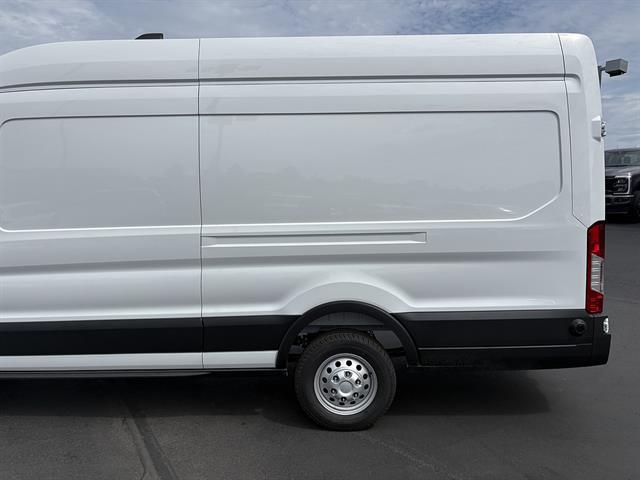 2026 Ford Transit Cargo Van T-350 148 EL Hi Rf 9500 GVWR AWD