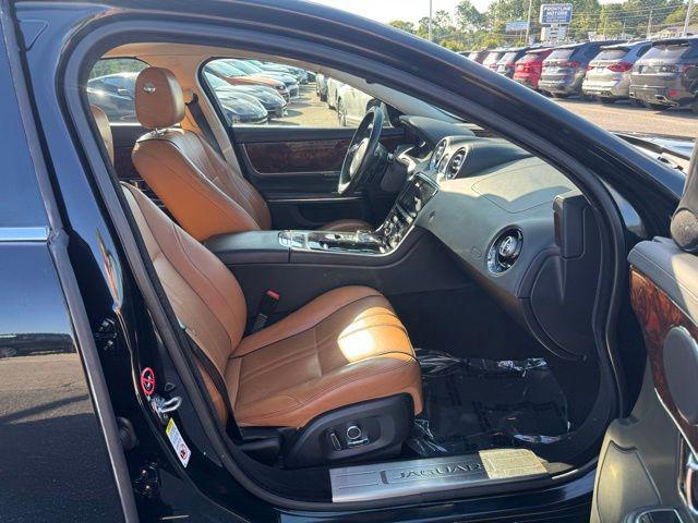 2016 Jaguar XJ R-Sport