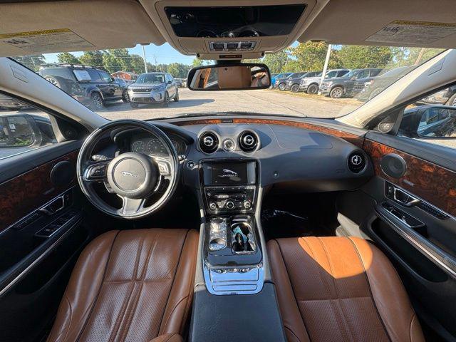 2016 Jaguar XJ R-Sport