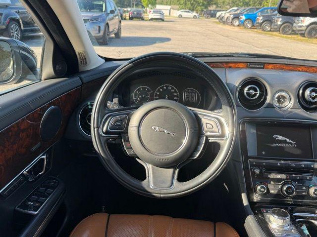 2016 Jaguar XJ R-Sport