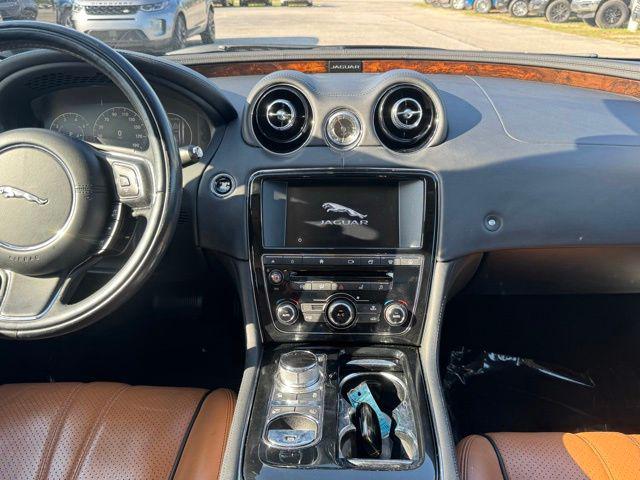 2016 Jaguar XJ R-Sport