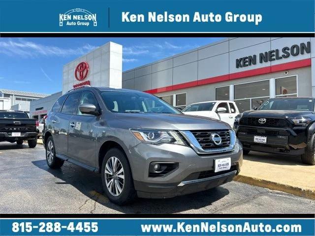 2017 Nissan Pathfinder SL for sale in Dixon, IL