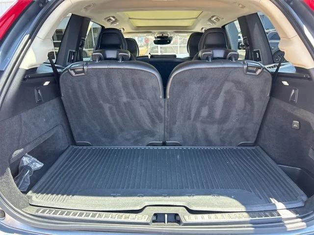 2019 Volvo XC90 T6 Momentum