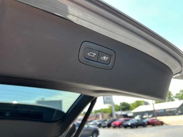 2019 Volvo XC90 T6 Momentum